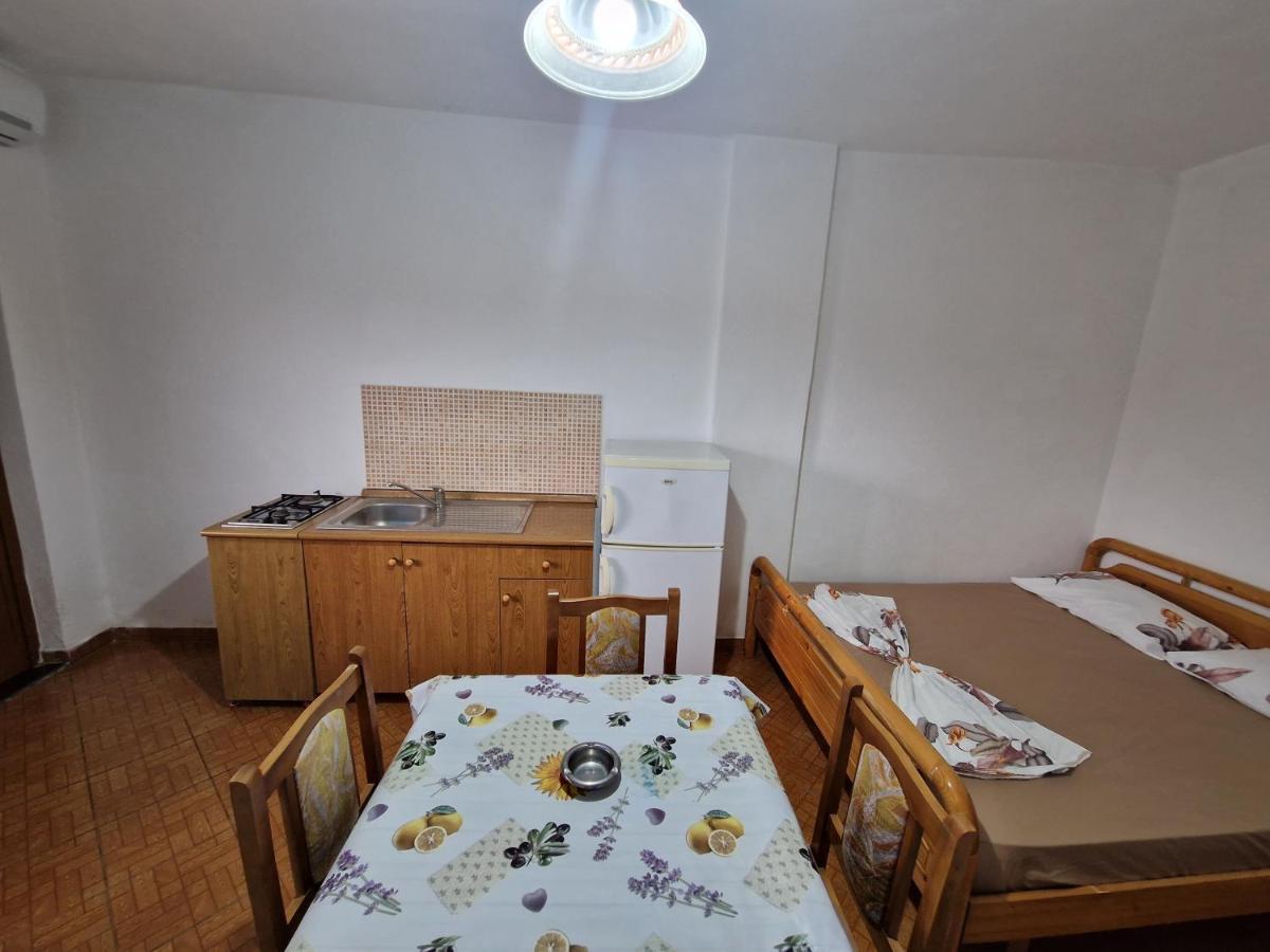 Guest House "Pisha" ドゥラス エクステリア 写真