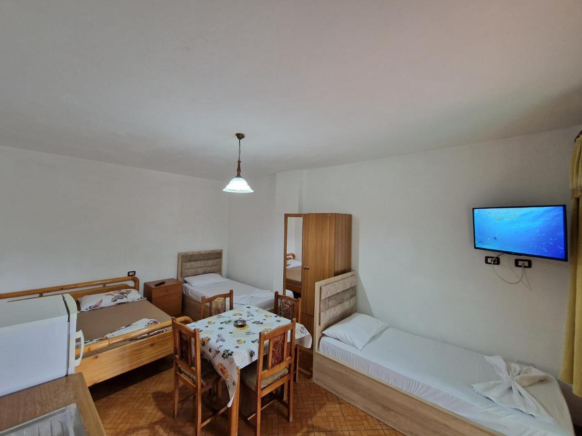 Guest House "Pisha" ドゥラス エクステリア 写真