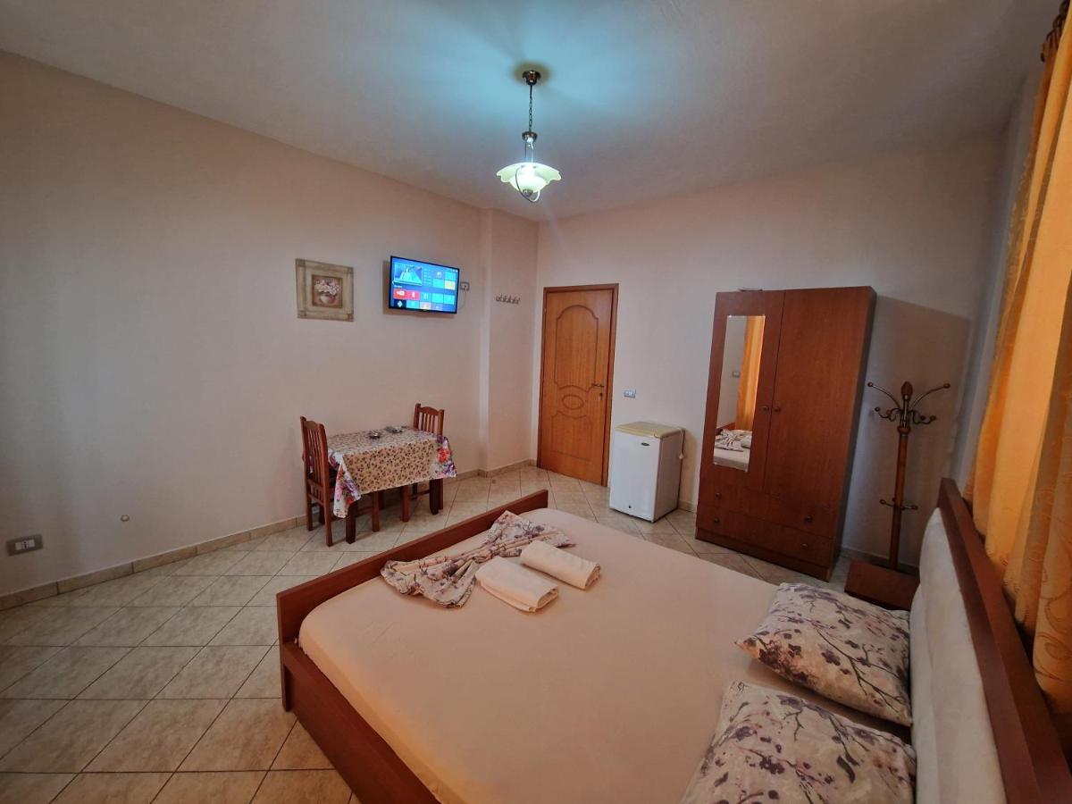 Guest House "Pisha" ドゥラス エクステリア 写真
