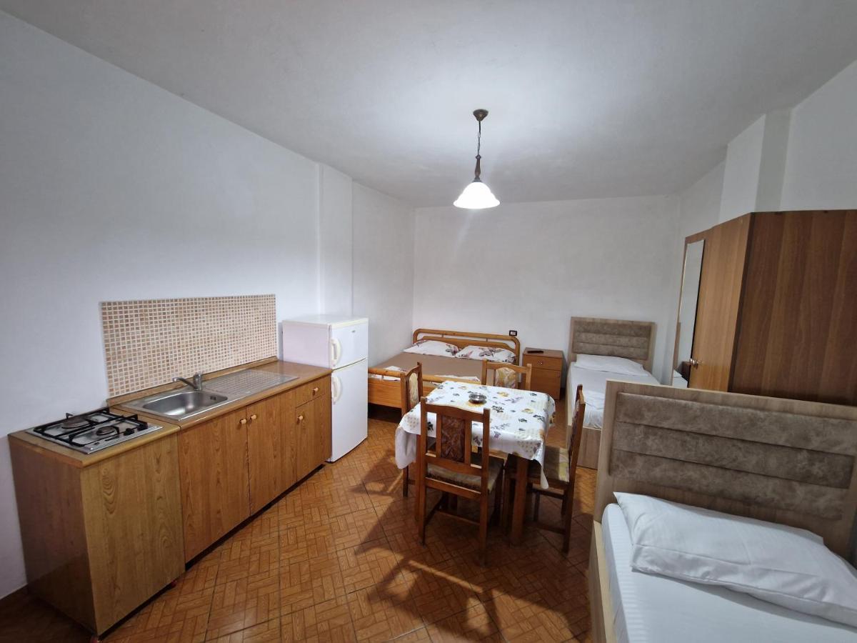 Guest House "Pisha" ドゥラス エクステリア 写真