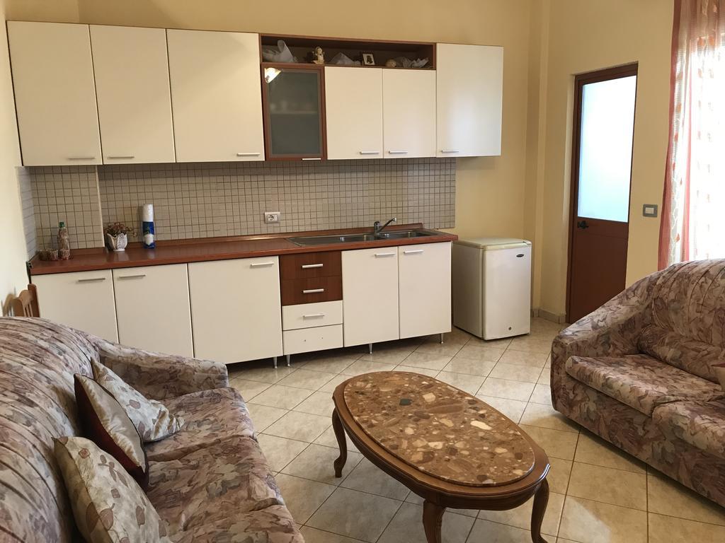 Guest House "Pisha" ドゥラス エクステリア 写真
